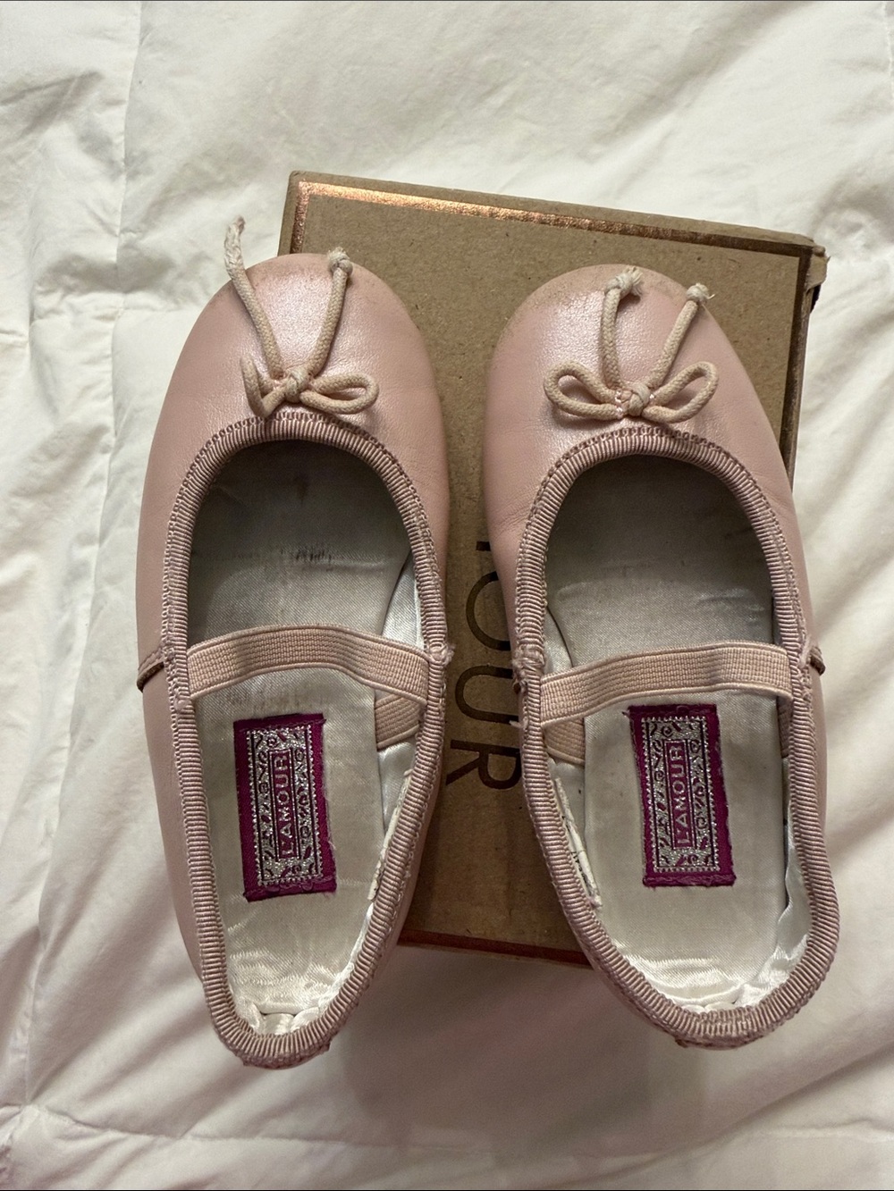 L'Amour Girls' Ballet Flats in Pale Pink with Bow Size 7